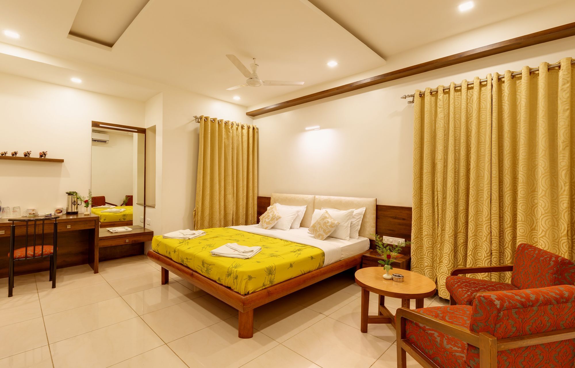 Hotel Woodland Kolhapur Exterior photo